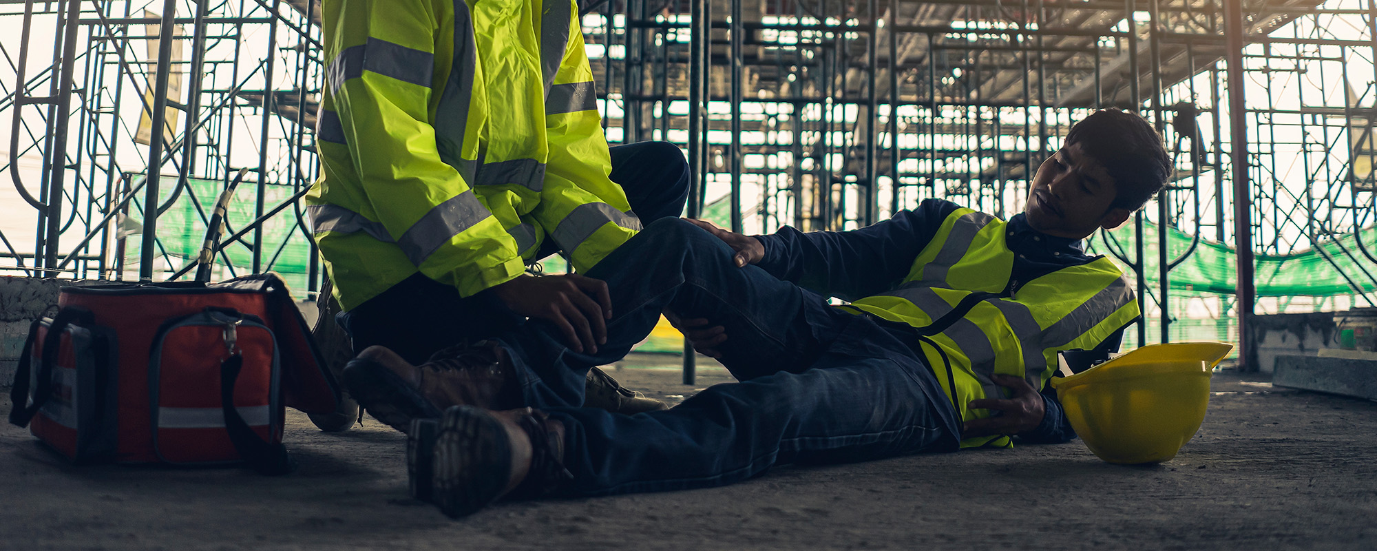 construction worker accident accidents at work builder accident fall scaffolding to the floor safety team help employww accident basic first aid training for support accident in site work